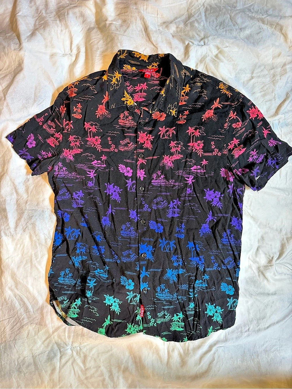 GUESS Los Angeles Tropical Gradient Button Up Shirt Men’s Medium